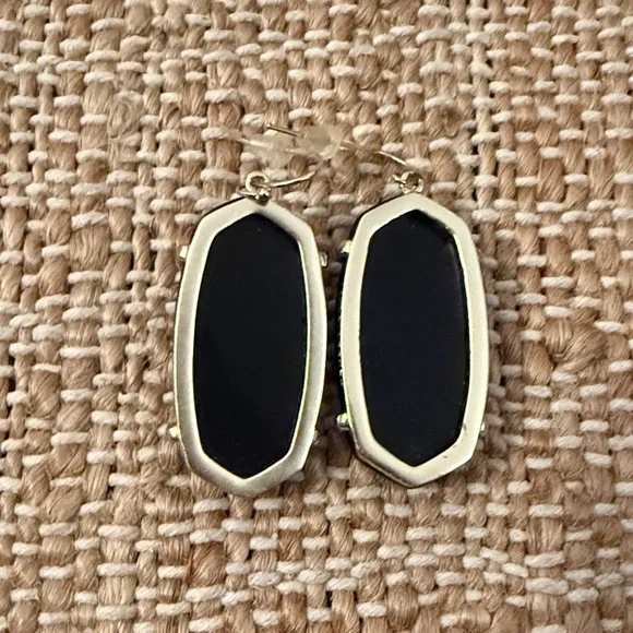 Kendra Scott Esme Earrings Black Opaque - Picture 2 of 2